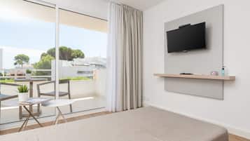 2 bedrooms, bed sheets