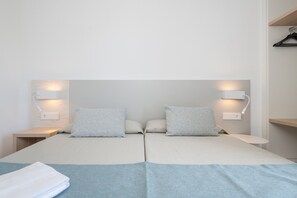 2 bedrooms, bed sheets - MASSANET (2B) - Stylish apartment with terrace, located 250 meters from the beach. (Capdepera)