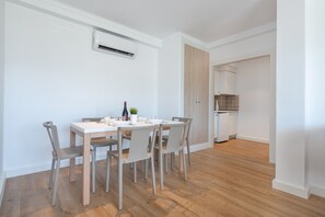 Dining - MASSANET (2B) - Stylish apartment with terrace, located 250 meters from the beach. (Capdepera)
