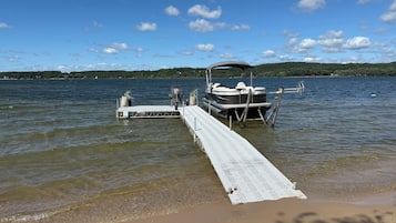Beach nearby, sun loungers