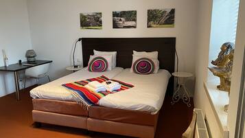 12 chambres, coffres-forts dans les chambres, bureau, Wi-Fi gratuit