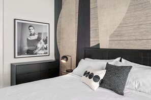 4 soverom, skrivebord, strykejern/-brett og wi-fi (inkludert)