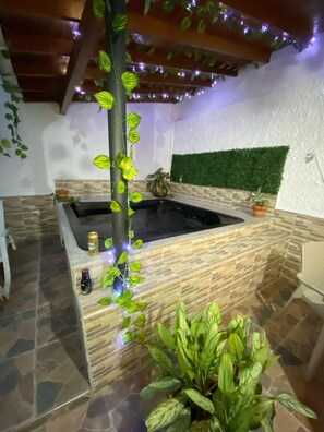 Outdoor pool - HOTEL COLORES BOUTIQUE (Medellín)