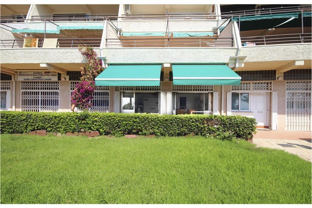 Sunrise Zebra Studio, with sea and garden views