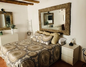 1 chambre, fer et planche à repasser, Wi-Fi, draps fournis