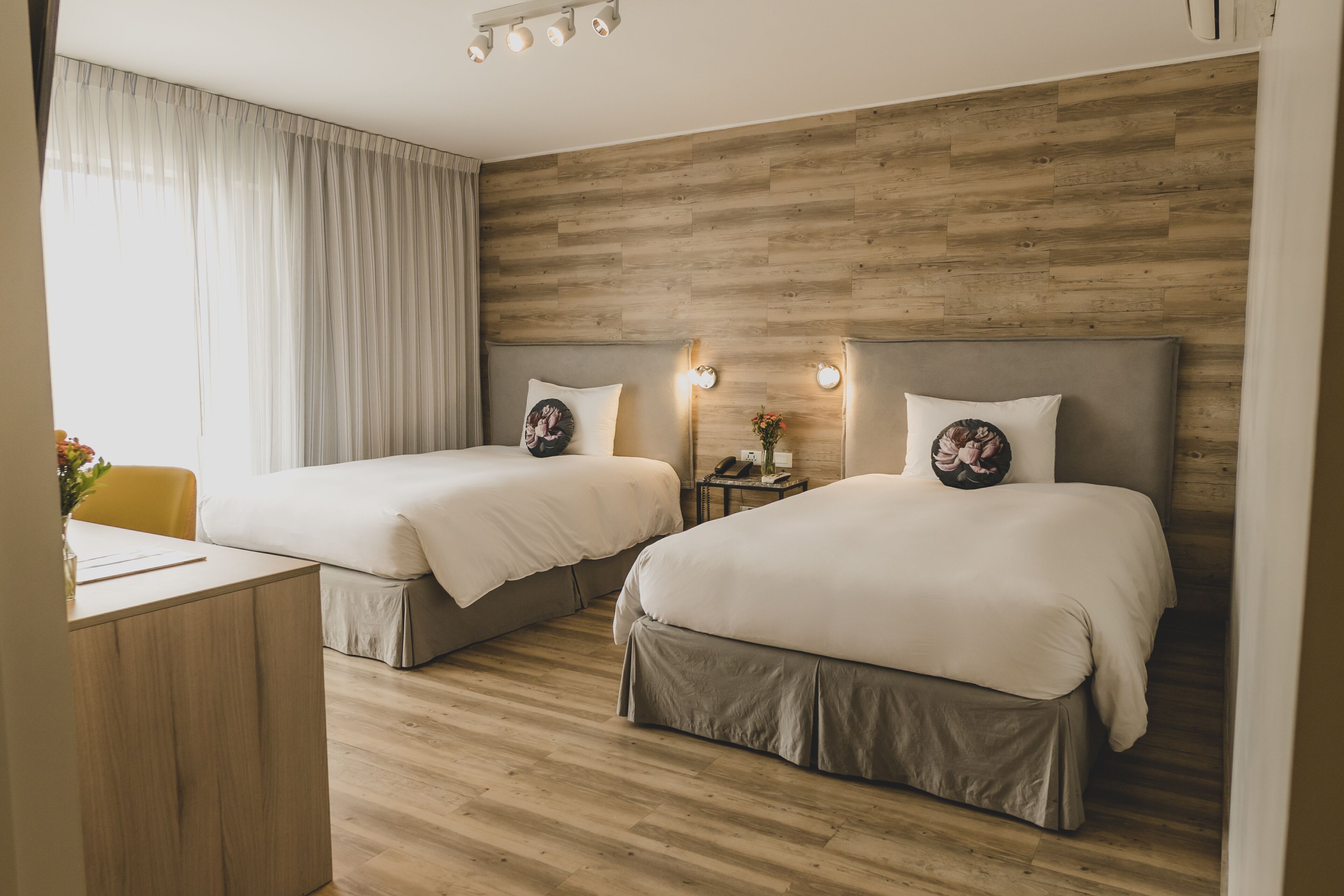 1 bedroom, in-room safe, individually furnished, desk