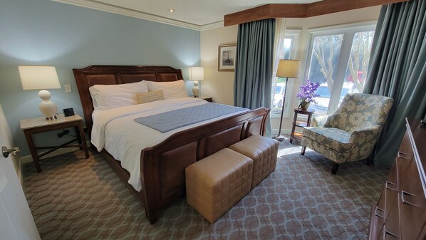 2 bedrooms, in-room safe, desk, iron/ironing board