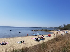 Sun loungers, beach towels - Kingsmill Condo on Golf Course 9th Fairway! Local owner (Williamsburg)