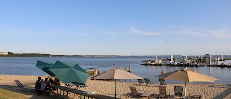 Sun-loungers, beach towels
