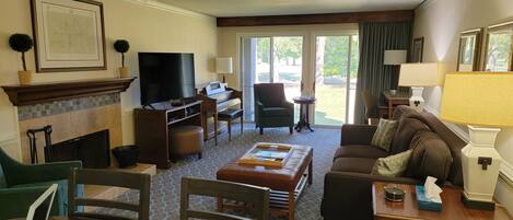 Smart TV, fireplace, Hulu, DVD player