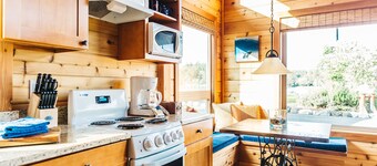 Snug Harbor Resort and Marina - One Bedroom Waterfront Cabin