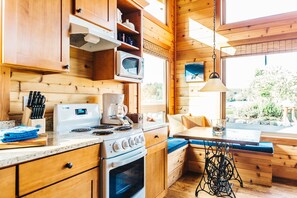 Fridge, microwave, oven, stovetop - Snug Harbor Resort and Marina - One Bedroom Waterfront Cabin Handicap Access (Friday Harbor)