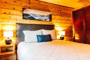 2 bedrooms, WiFi, bed sheets - Snug Harbor Resort and Marina - Two Bedroom Waterfront Suite (Friday Harbor)