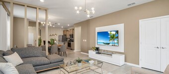 EV_1806 - 7 Bed 5.5 Bath Villa with Screened-In Pool with Spillover Spa, Custom