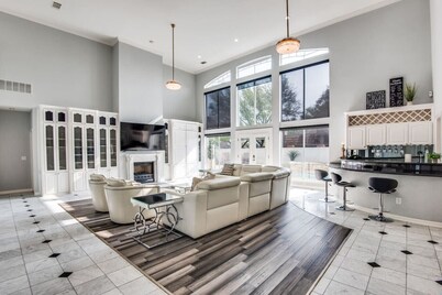 7600 Square Foot Grand Estate.