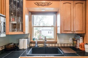 Dining tables, kitchen islands