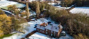 Beautiful Rambling Cottage for 14 in Nottinghamshire