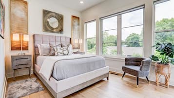 3 Schlafzimmer, Schreibtisch, BĂŒgeleisen/BĂŒgelbrett, kostenloses WLAN