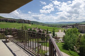 Property grounds - BT402 | Amazing Views of Flat Tops | Winter Shuttle | Ski In | Indoor Pool (Steamboat Springs)