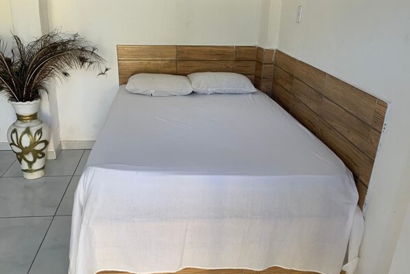 Chambre double | Accès au Wi-Fi (inclus), literie fournie