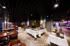 Daily buffet breakfast for a fee - Ramada by Wyndham Gumi (Gumi)