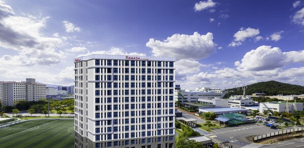 Exterior - Ramada by Wyndham Gumi (Gumi)