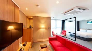 In-room safe, blackout curtains, soundproofing, free WiFi