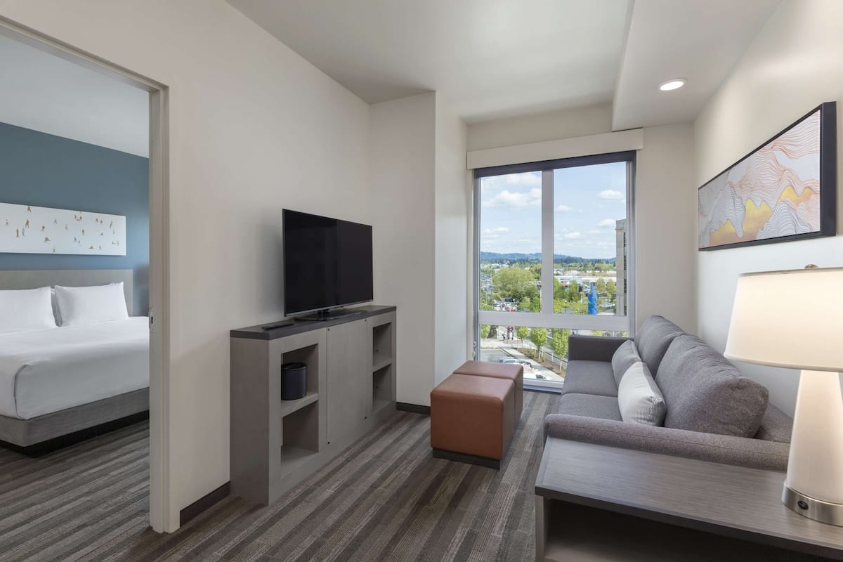 Suite, 1 Bedroom (1 King Bed)