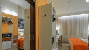 Minibar, caja de seguridad en la habitación, escritorio y wifi gratis 