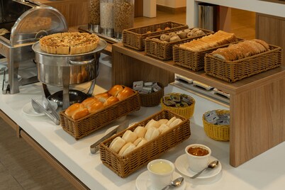 SLIM 本托貢薩爾維斯飯店