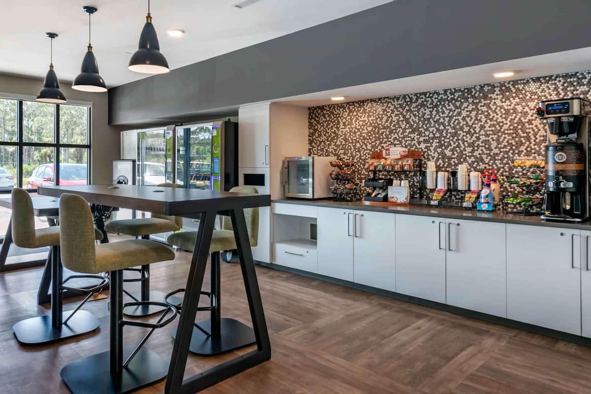 free daily on-the-go breakfast