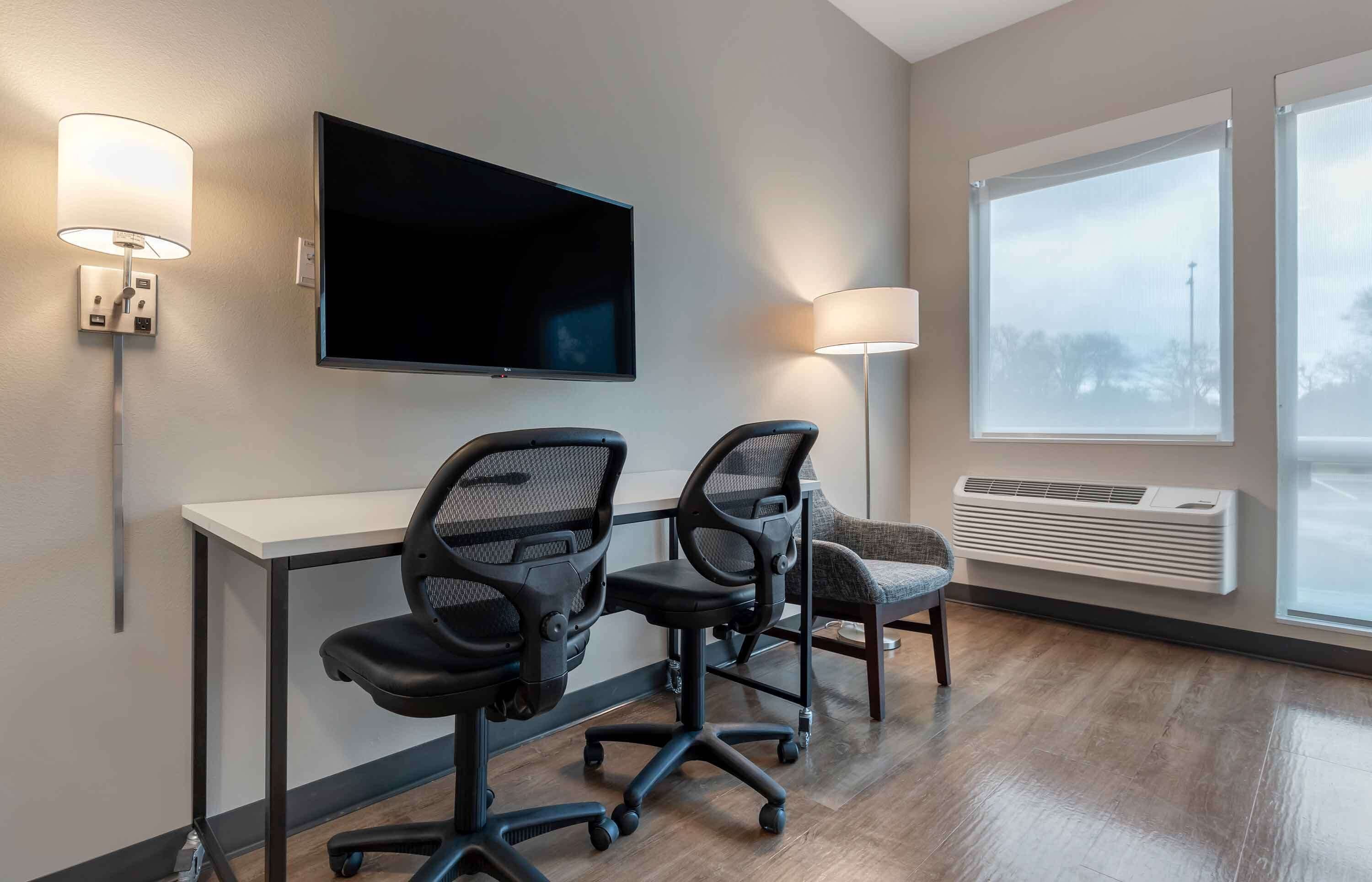 premium studio, non smoking, refrigerator & microwave | premium bedding, desk, laptop workspace, iron/ironing board