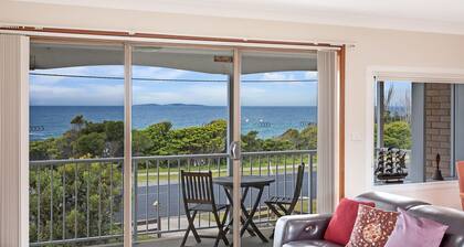Allawah Beach House - 29 Dalmeny Drive, Kianga