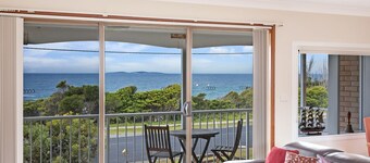 Allawah Beach House - 29 Dalmeny Drive, Kianga