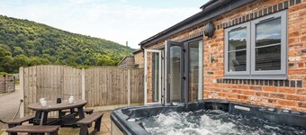 3 bedroom accommodation in Trevor, near Llangollen