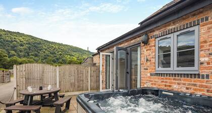 3 bedroom accommodation in Trevor, near Llangollen