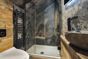 Shower, towels, soap