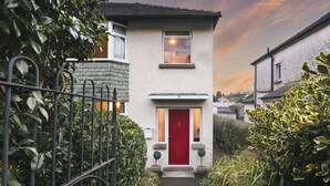 Unclassified image, 4 of 42, button - Ellerthwaite Place - With Hot Tub | Ridgestone (Windermere)