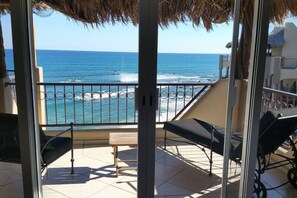 Property grounds - Incredible views Beachfront Las Olas Penthouse (San Jose del Cabo)