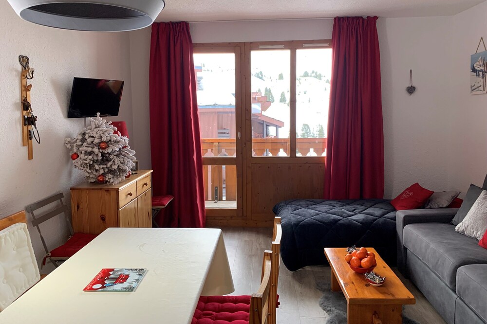 Belle Plagne 2 bedrooms, 4-5 people, at the foot skis + covered parking included