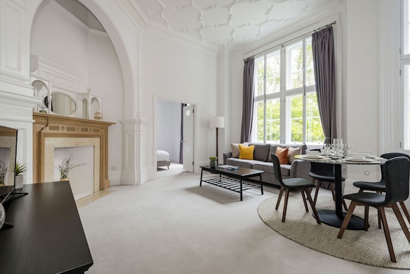 Flachbildfernseher, Kamin