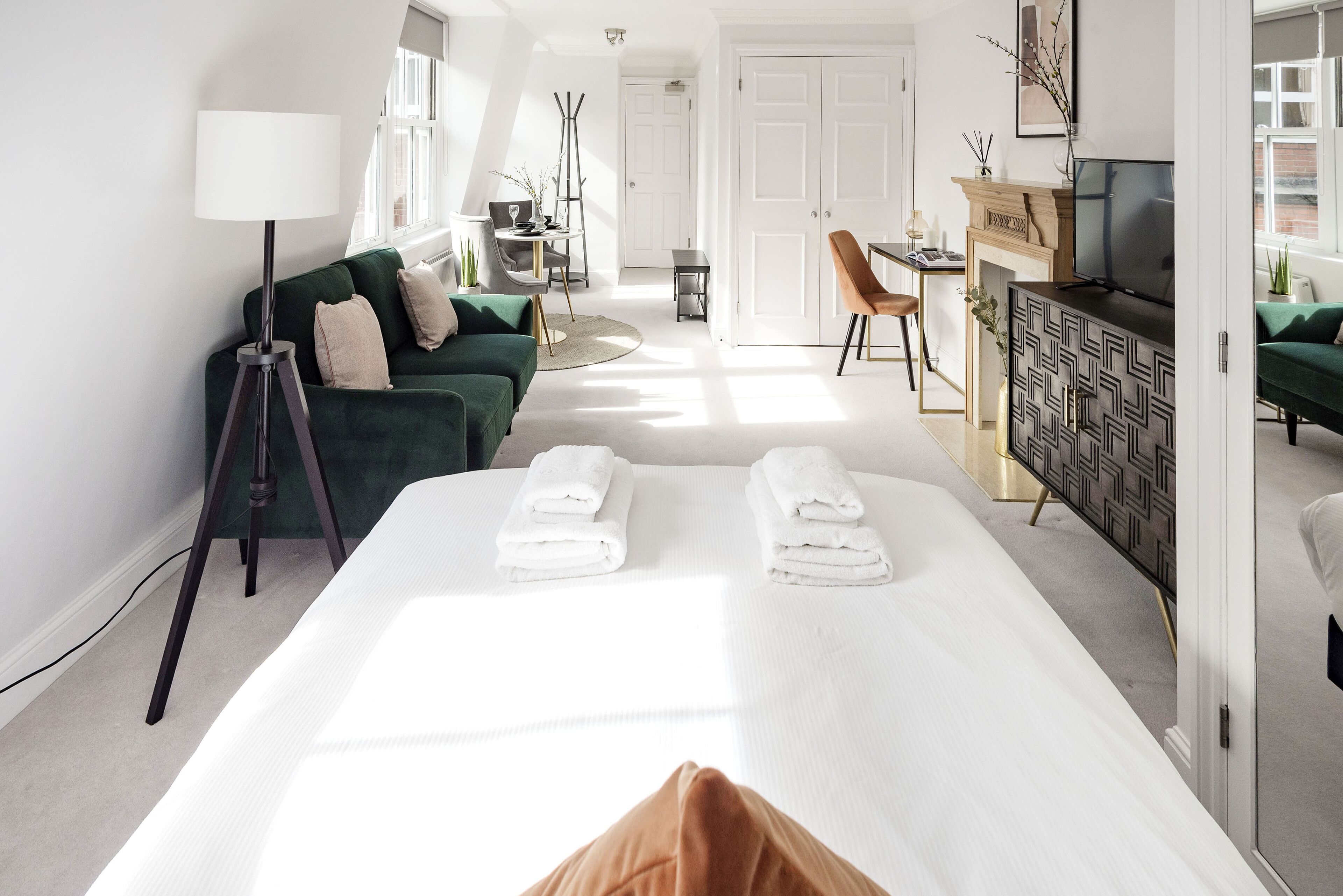 In-room safe, iron/ironing board, WiFi, bed sheets