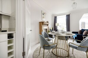 Dining - The Knightsbridge Suite next to Sloane Square (London)