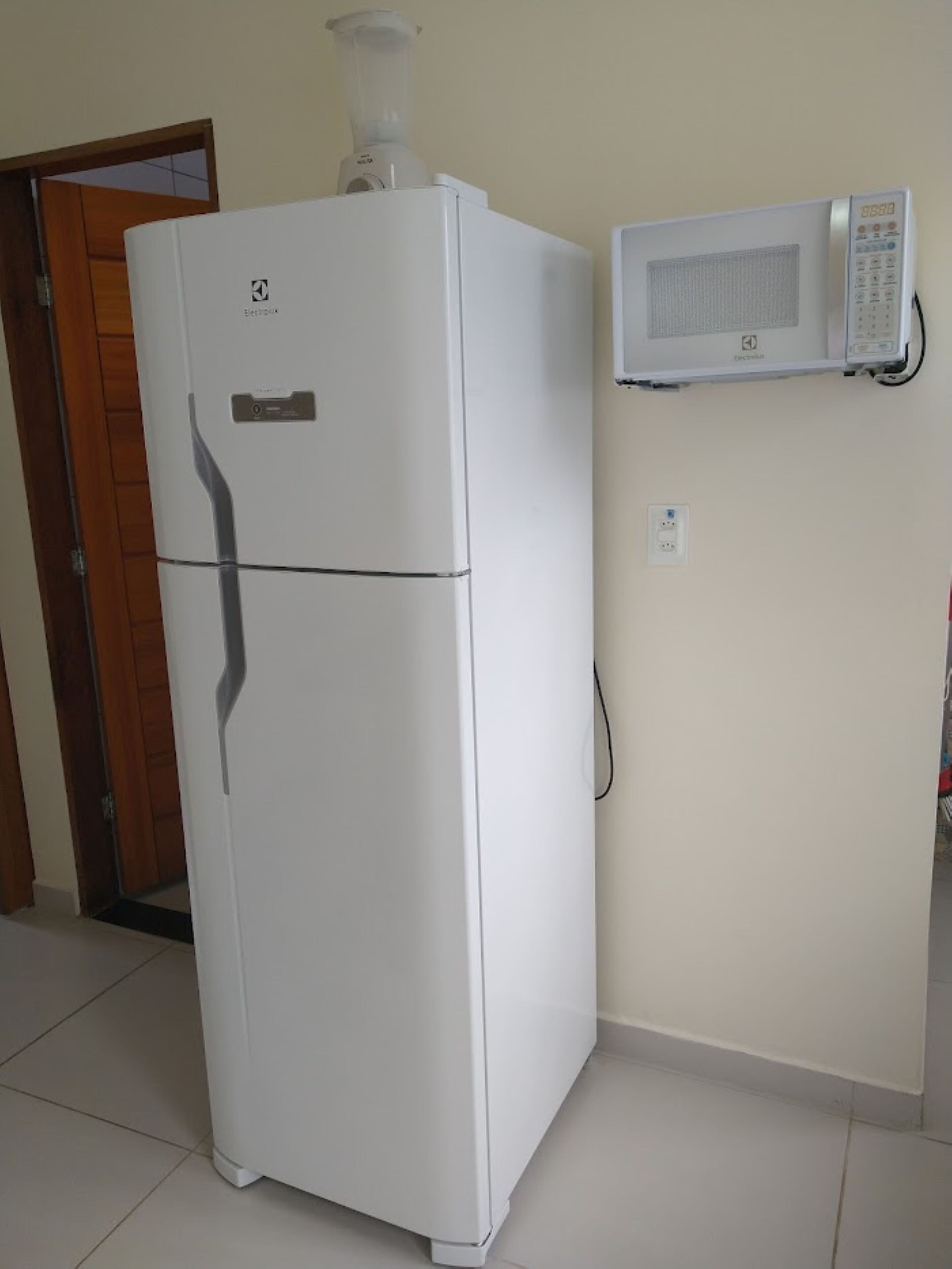 Apartment with 1 bedroom, furnished, swimming pool, playground and barbecue.