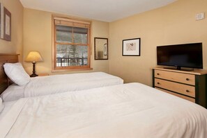 2 bedrooms, travel crib, WiFi, bed sheets