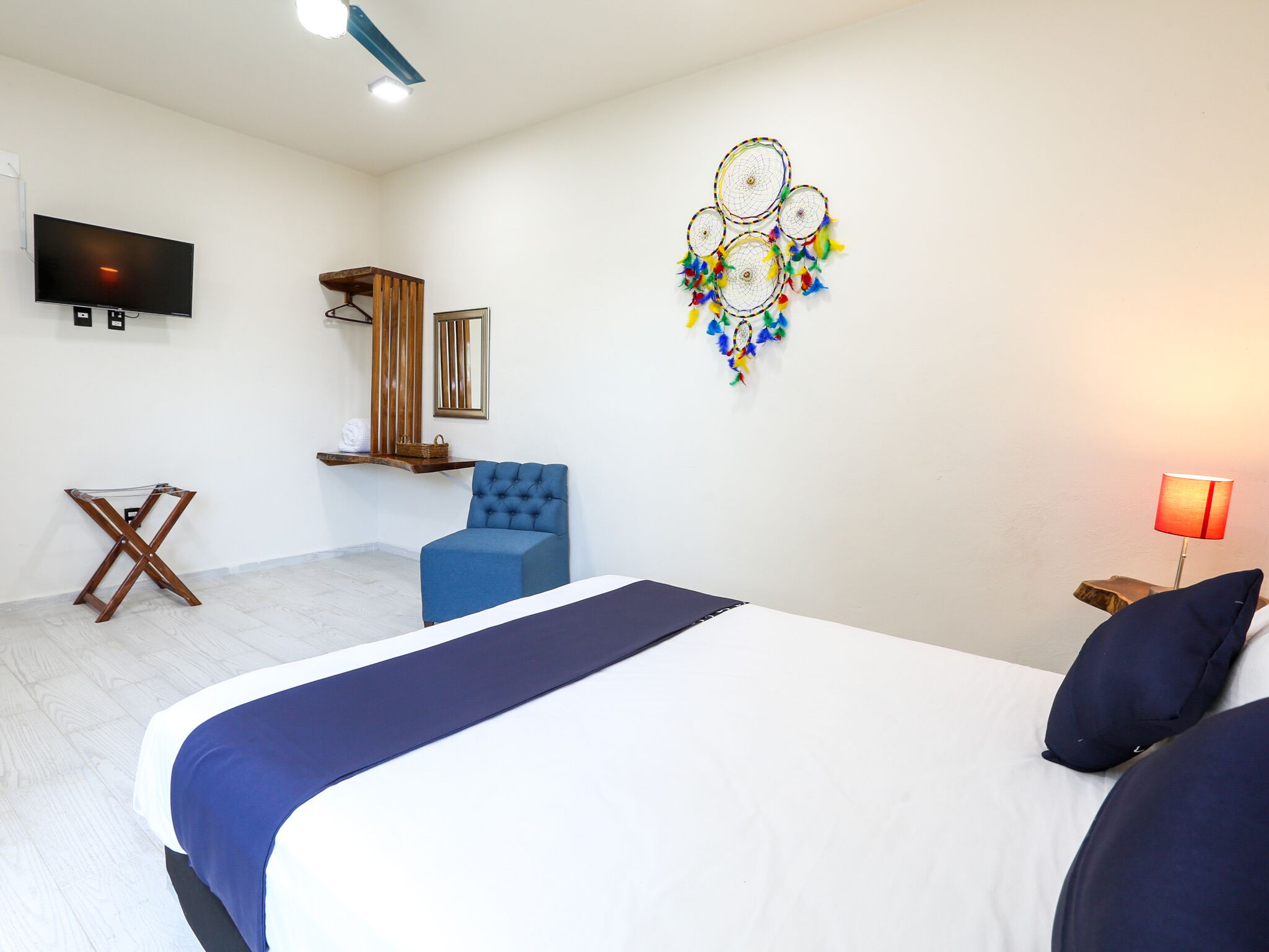 standard room, 1 king bed | free wifi, bed sheets