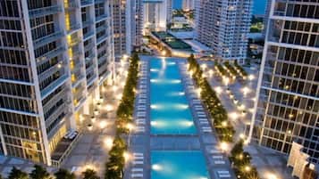 Outdoor pool, a heated pool
