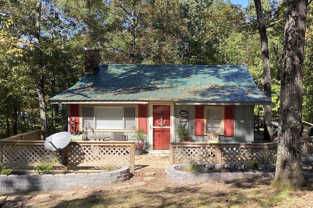 Captain’s Quarters “Perfect Weekend Getaway”