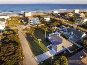 Exterior - St. Augustine S.F.H. Beach House Rental- 1 Block to the Beach! (St. Augustine)