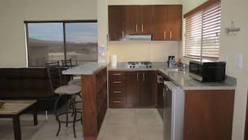 Standard Cabin, Berbilang Katil, Penyaman udara | Dapur berkongsi | Peti sejuk mini, ketuhar gelombang mikro, dapur, pembancuh kopi/teh
